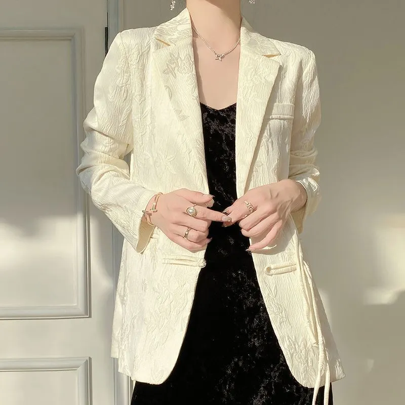 Damen-Blazer in Weiß mit Struk – Women Formal Wear With Blazer Bewertung und Preis