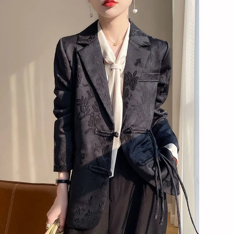 Damen-Blazer in Weiß mit Struk – Women Formal Wear With Blazer Bewertung und Preis